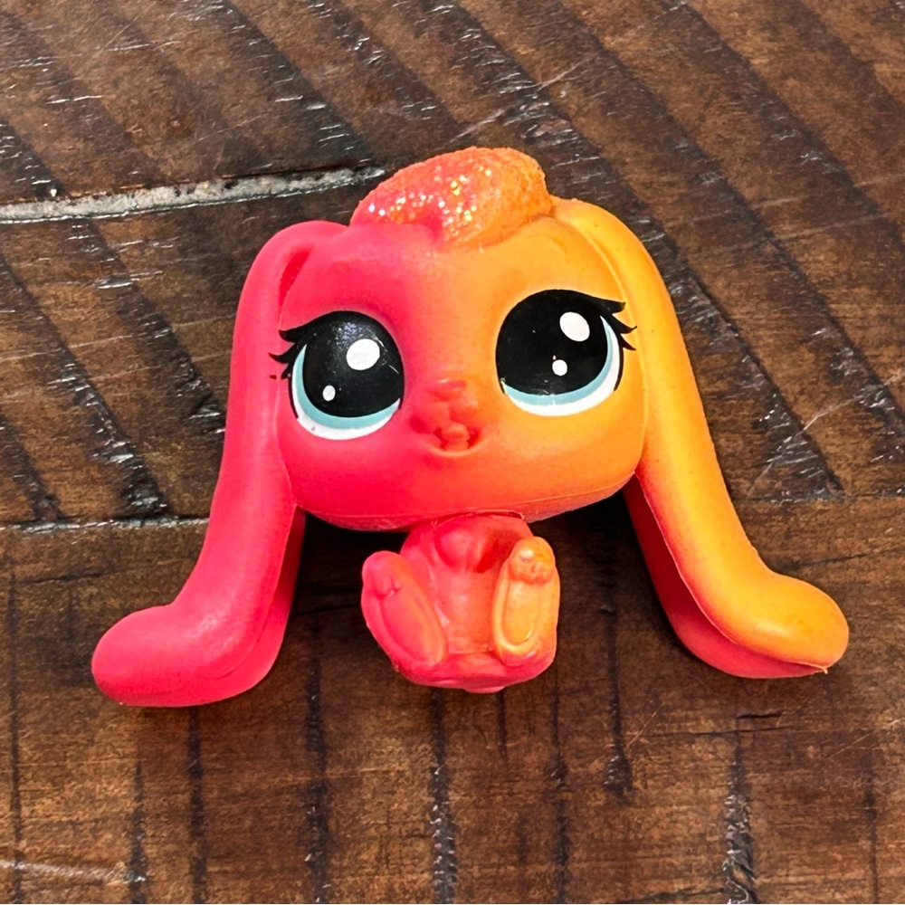Littlest Pet Shop lps mini #1 Apricotta Ambergleam rabbit